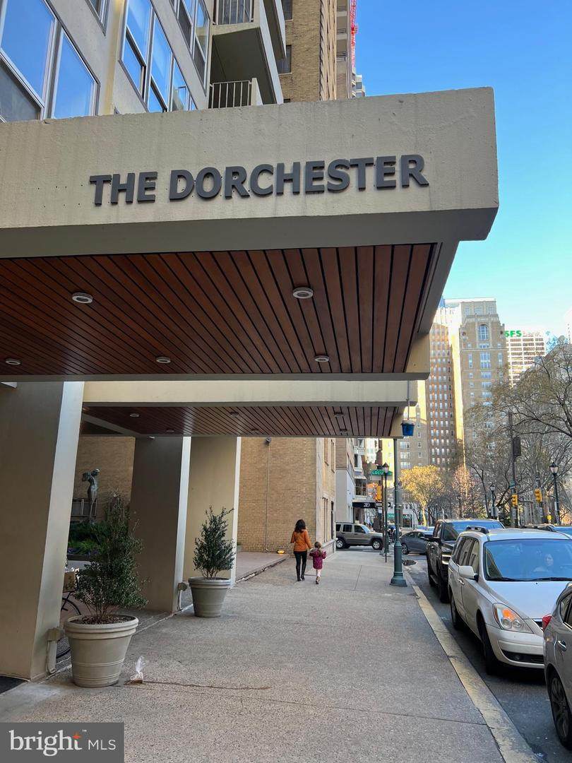 224-30 Rittenhouse Square - Photo 1