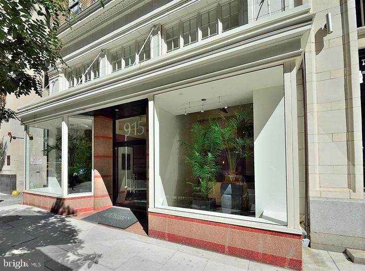 915 E Street - Photo 1