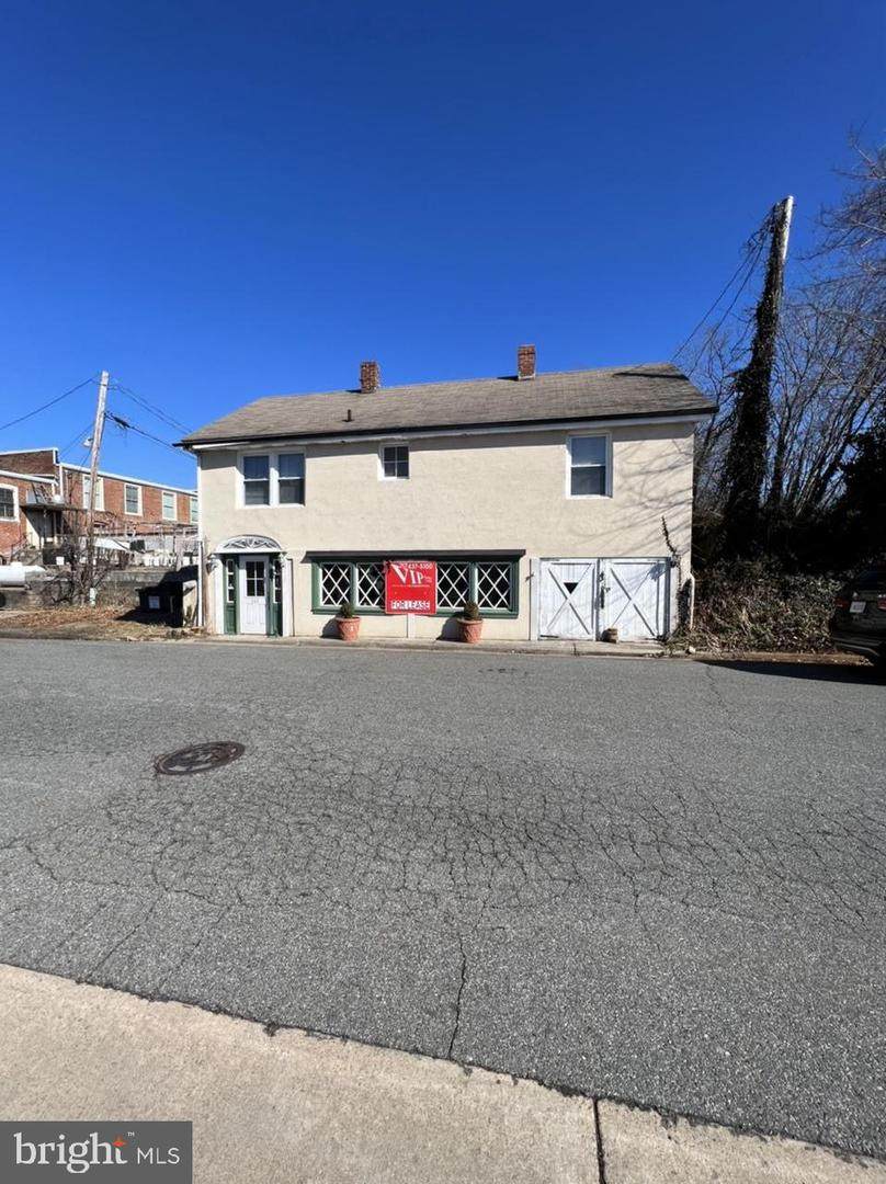 111 Short Street - Photo 1