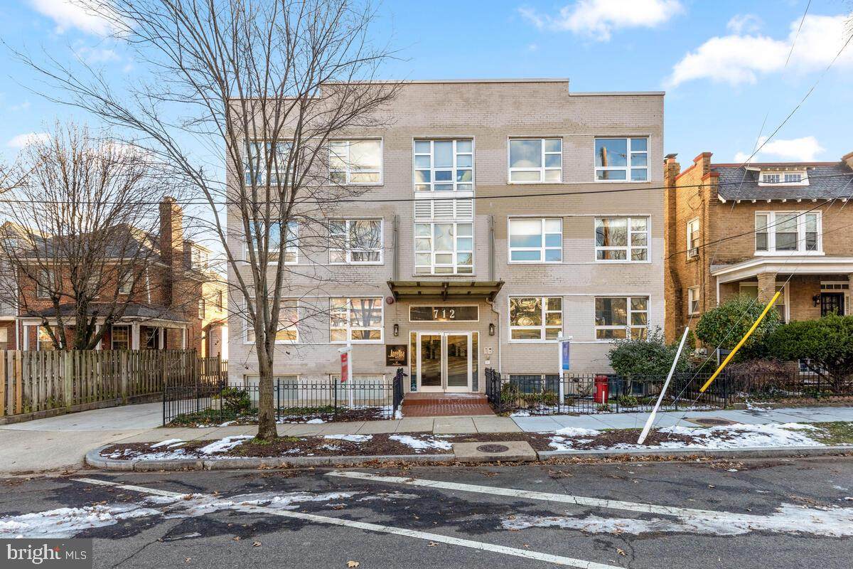712 Marietta Place - Photo 1