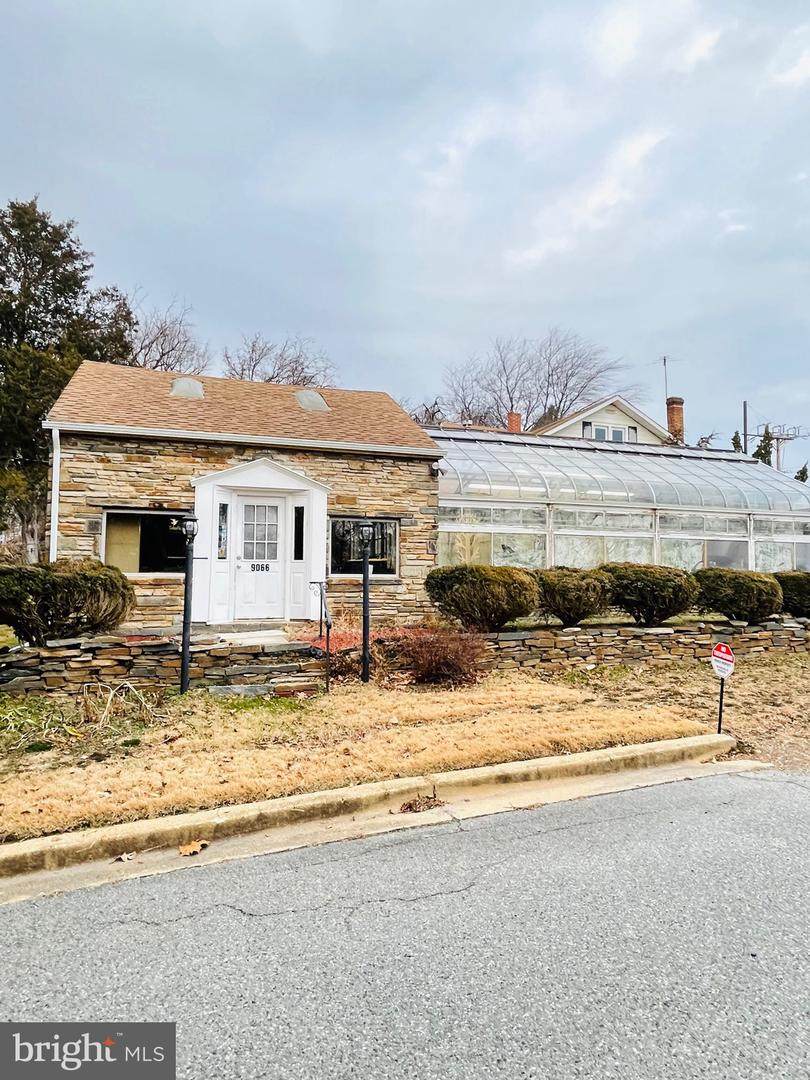 9066 Balimore Avenue - Photo 1