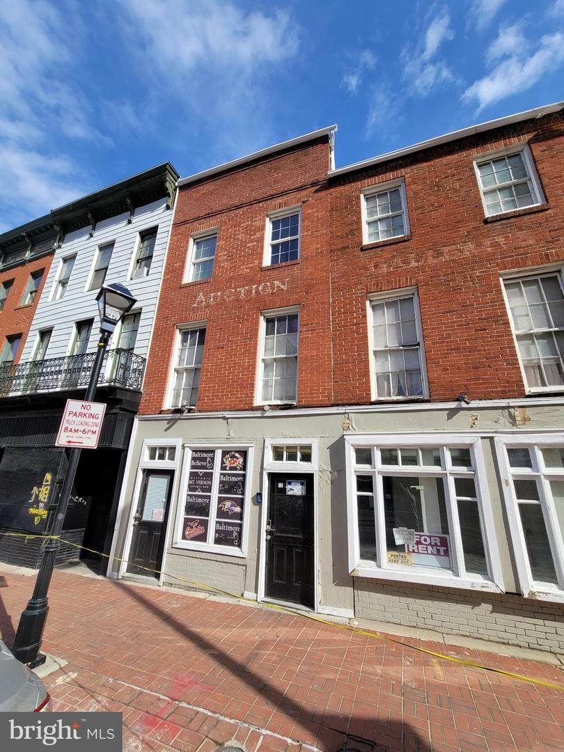 873 Howard Street - Photo 1
