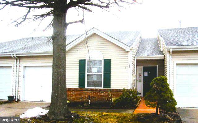 4 Goldenrod Drive - Photo 1