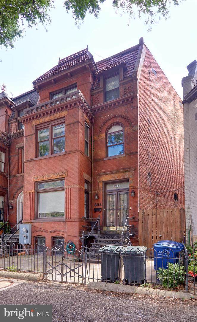 804 Rhode Island Avenue - Photo 1