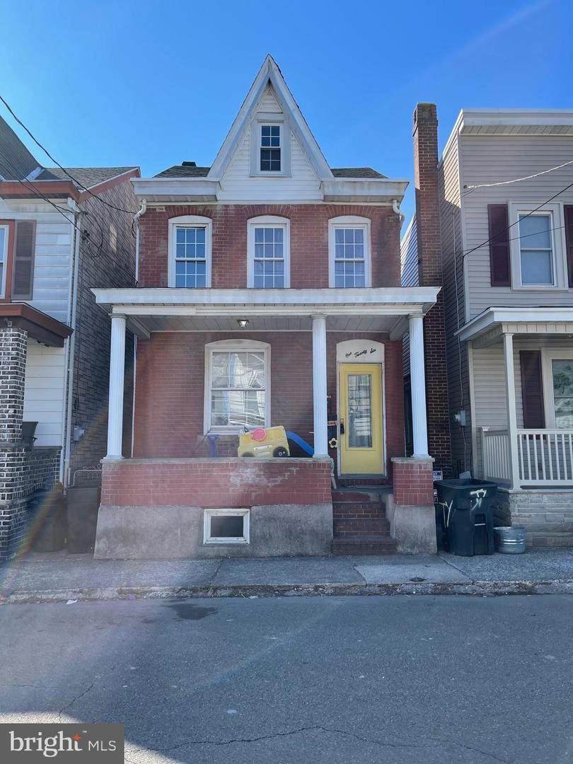 126 3RD Street - Photo 1