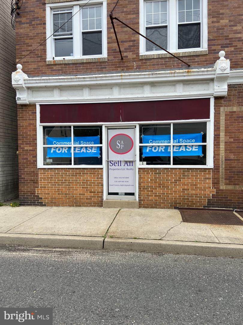 915 Delaware Street - Photo 1