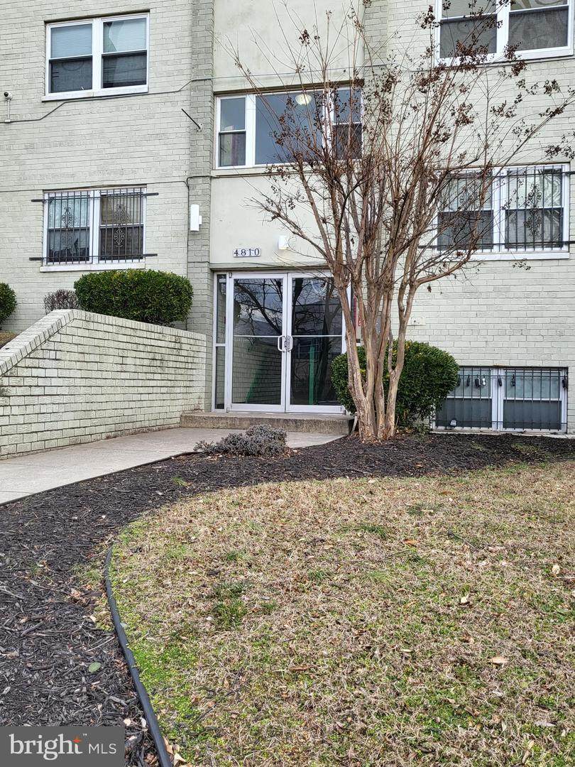 4810 Quarles Street - Photo 1