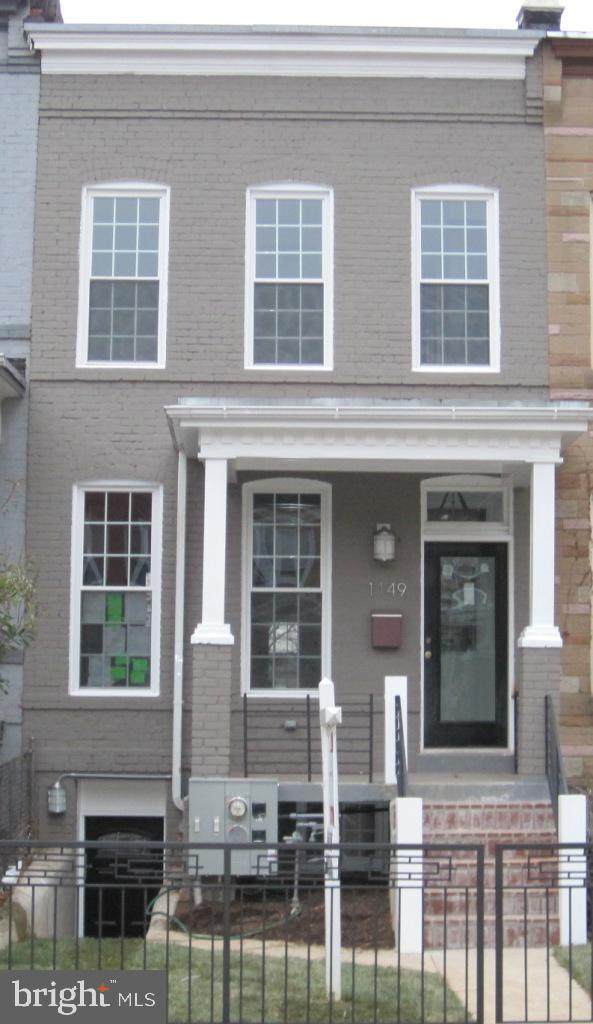 1149 Neal Street - Photo 1