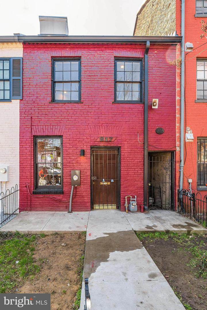 817 L Street - Photo 1