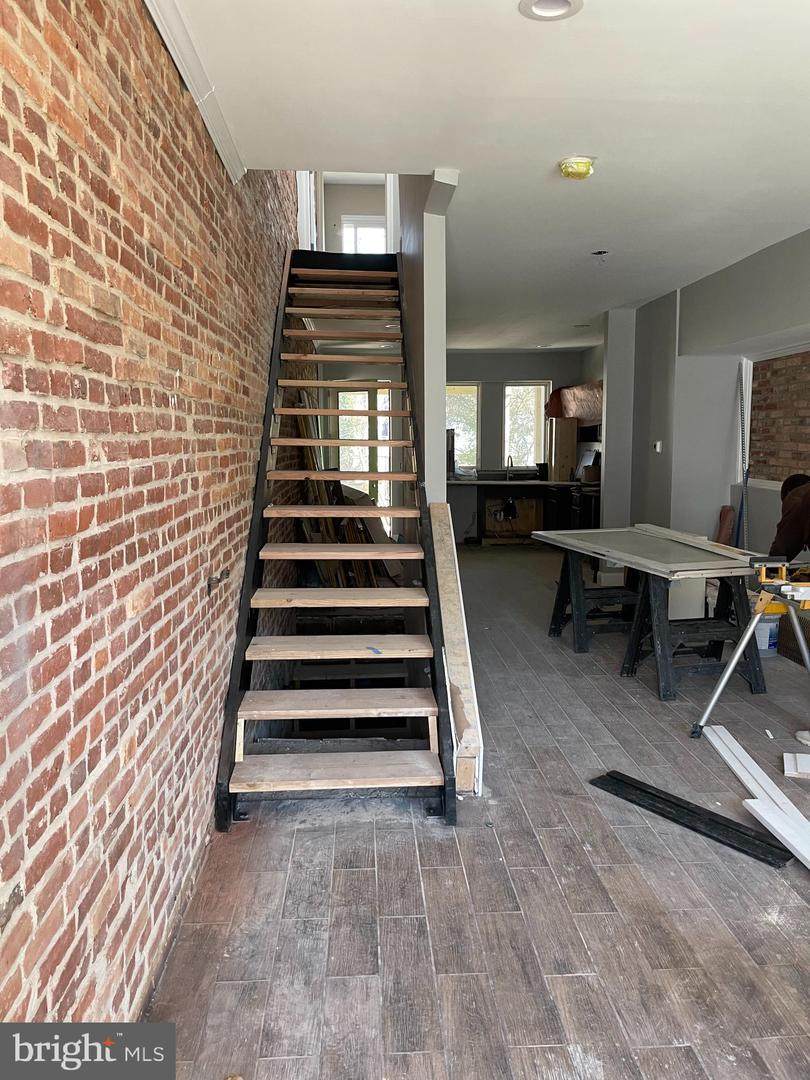 1723 Washington Street - Photo 1