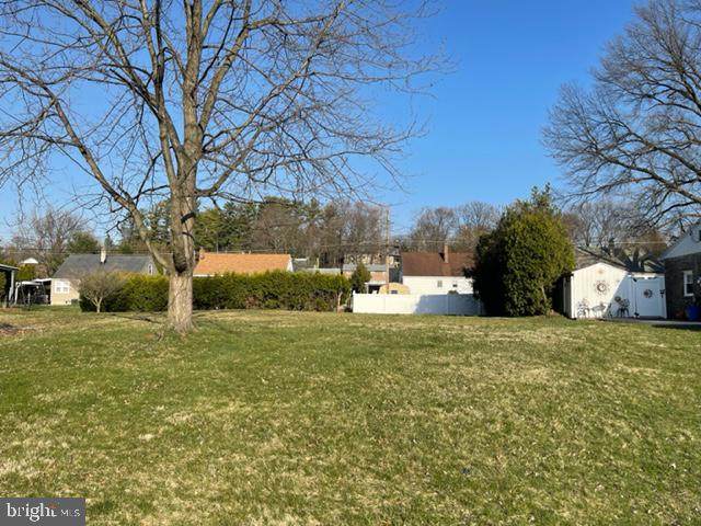 3057 Maple Avenue - Photo 1