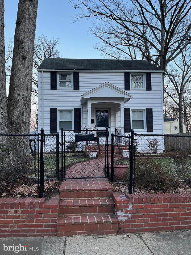 1077 Edison Street - Photo 1