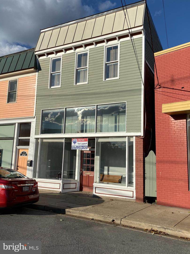 19 Potomac Street - Photo 1