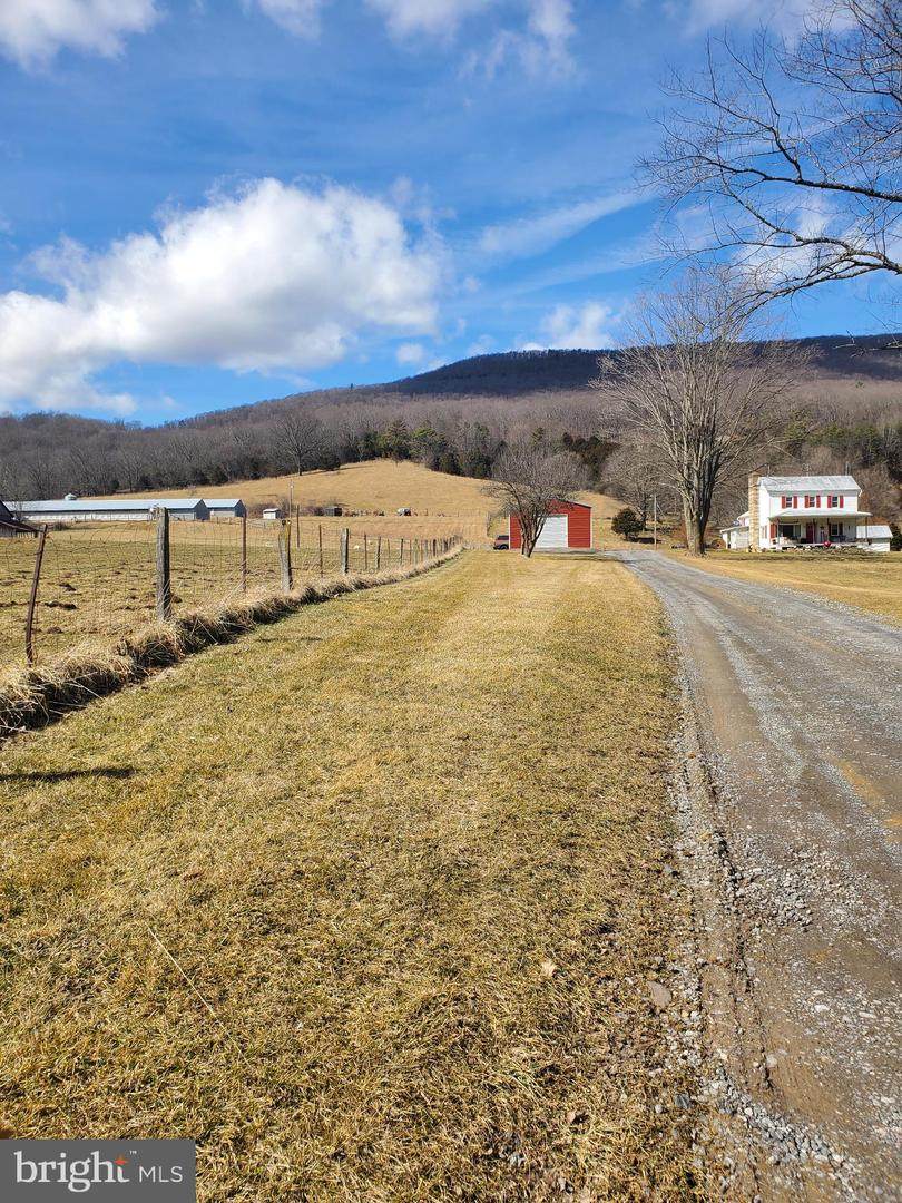82 Cove Farm Lane - Photo 1