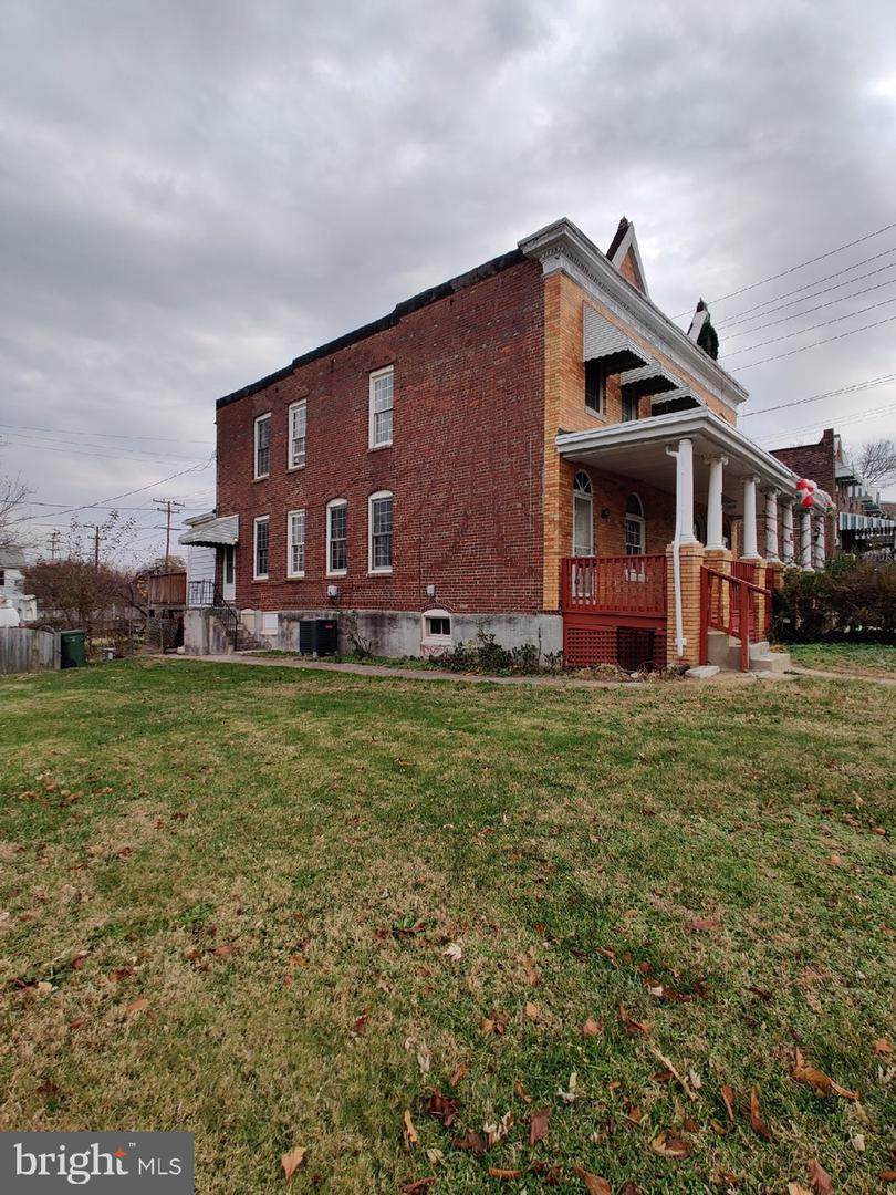 1717 Desoto Road - Photo 1