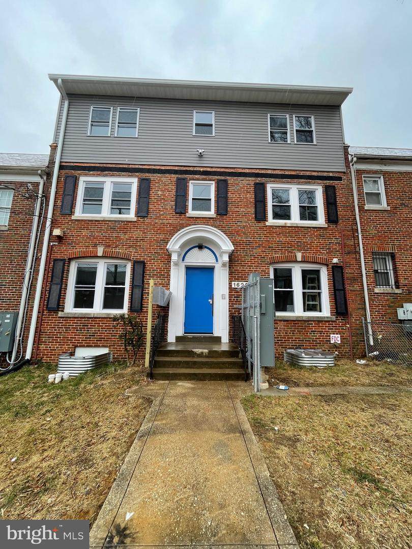 1622 18TH Street - Photo 1
