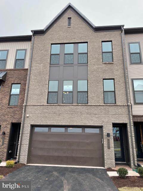 2615 Jetstream Road - Photo 1