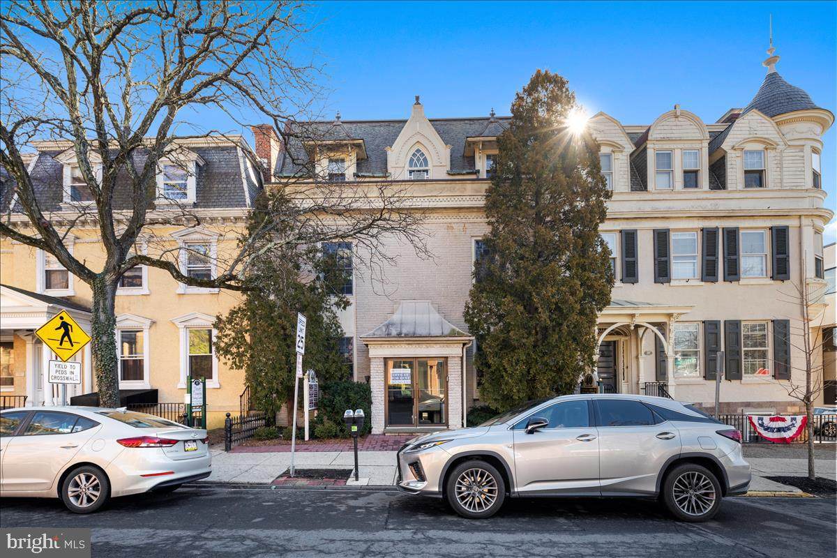 44 E Court - Photo 1