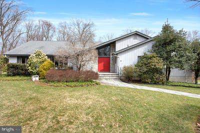 5 Esther Court - Photo 1