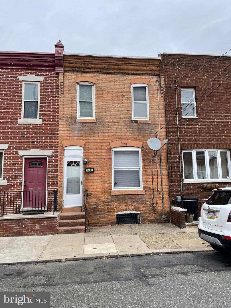 2441 Indiana Avenue - Photo 1