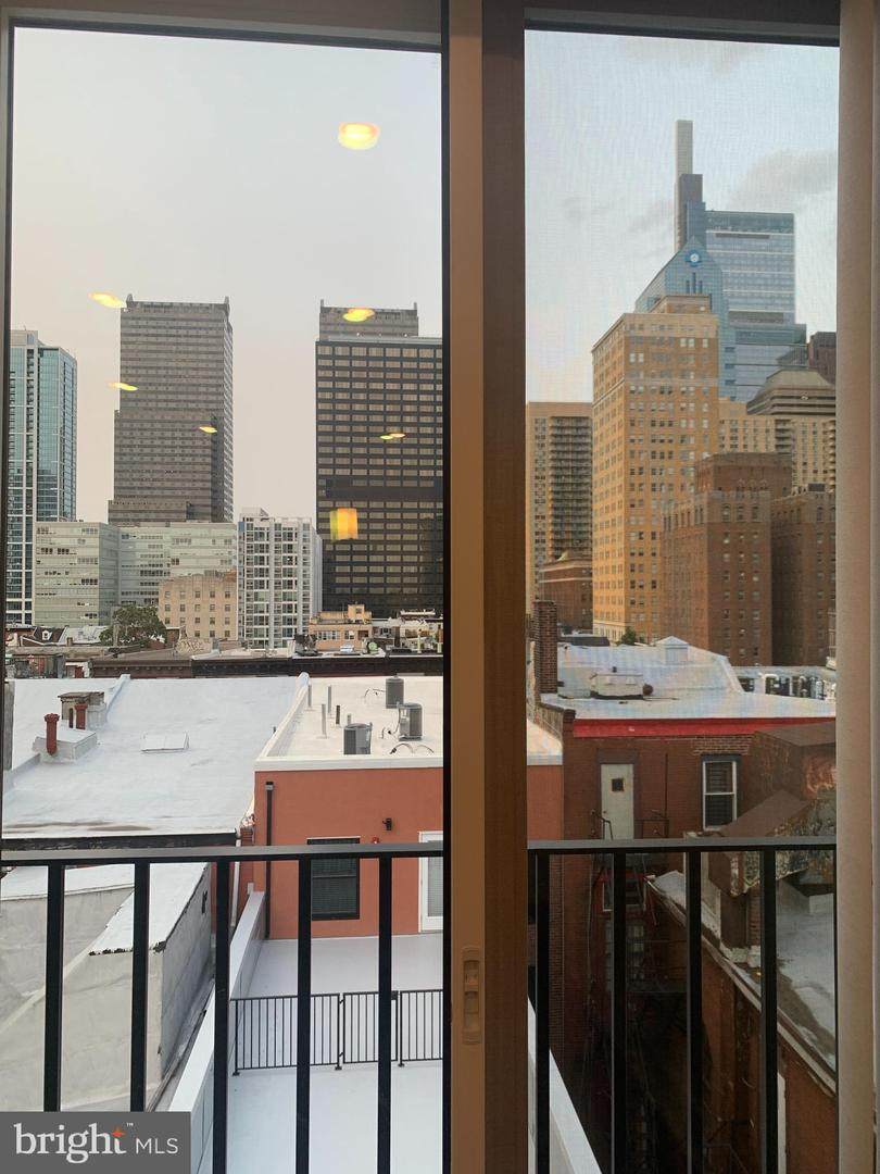 2010 Walnut Street - Photo 1