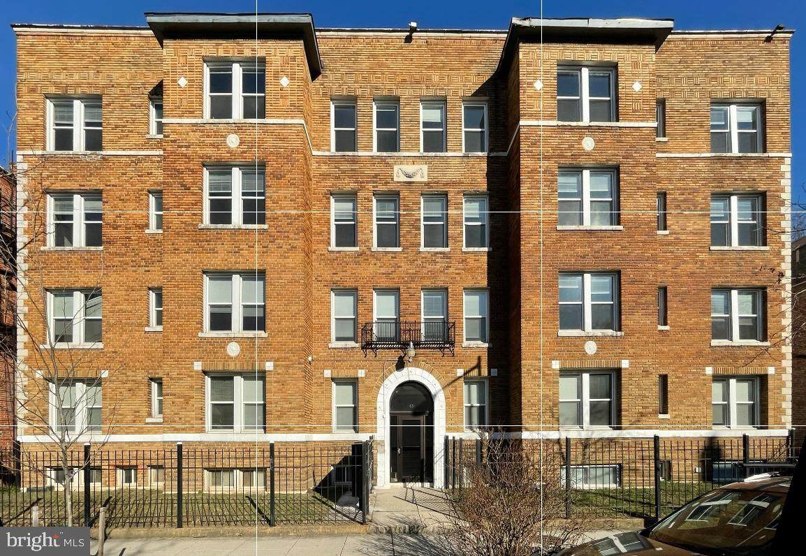 1421 12TH Street - Photo 1