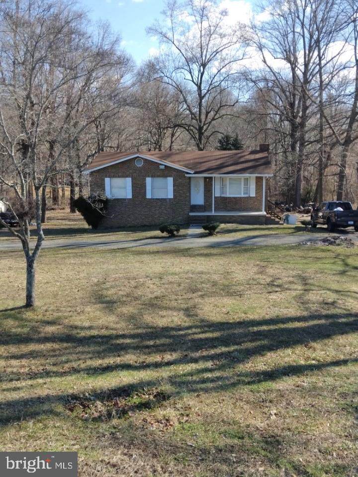 3725 Hunting Creek Road - Photo 1