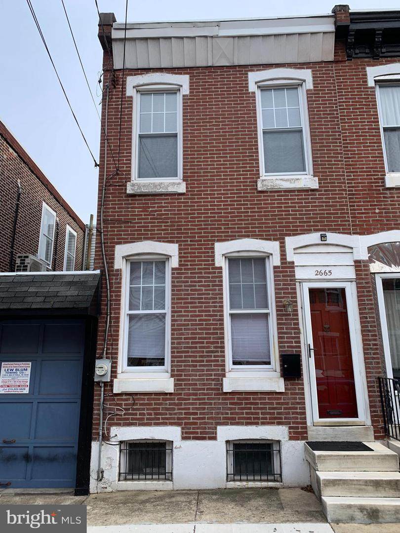 2665 Thompson Street - Photo 1