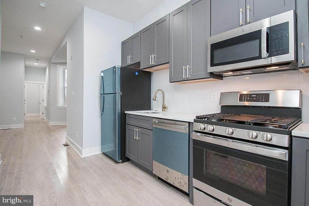 2808 Oxford Street - Photo 1