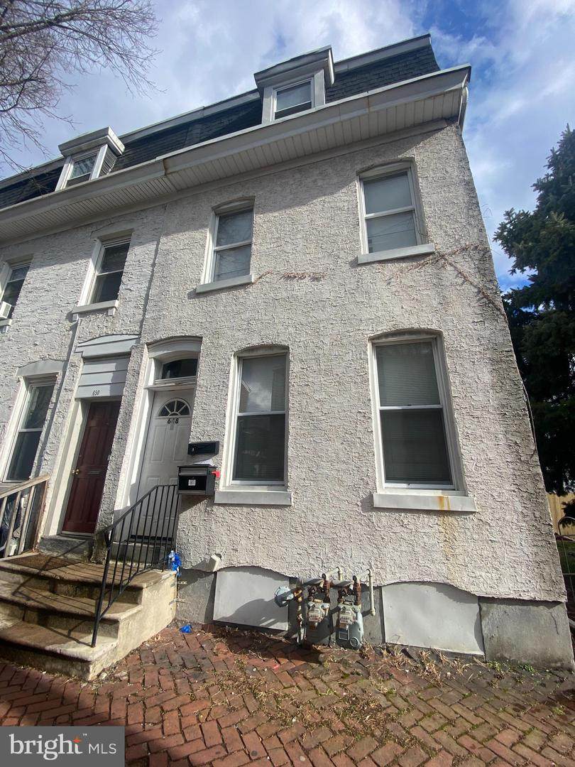 648 Chain Street - Photo 1