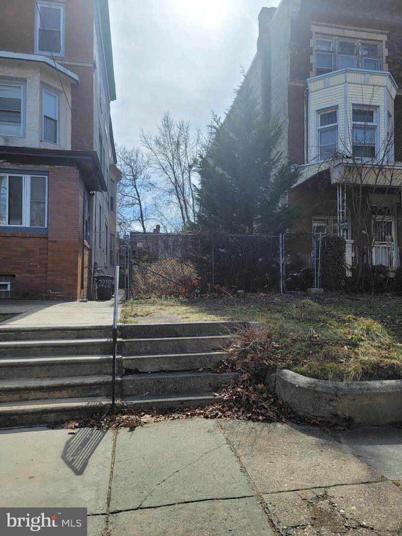 2220 Tioga Street - Photo 1
