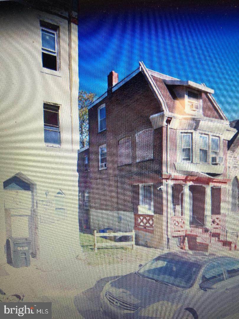 2611 Lehigh Avenue - Photo 1