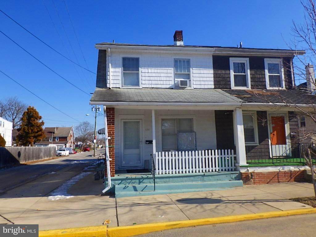 601 Girard Avenue - Photo 1