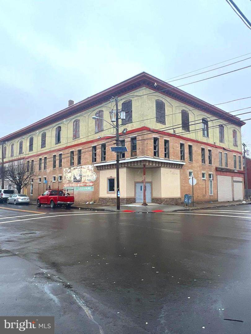 901 Division Street - Photo 1