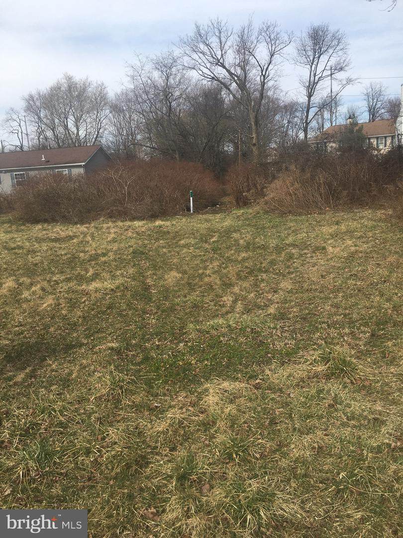 31 Broadway Avenue - Photo 1
