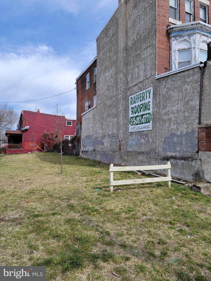 1323 Erie Avenue - Photo 1