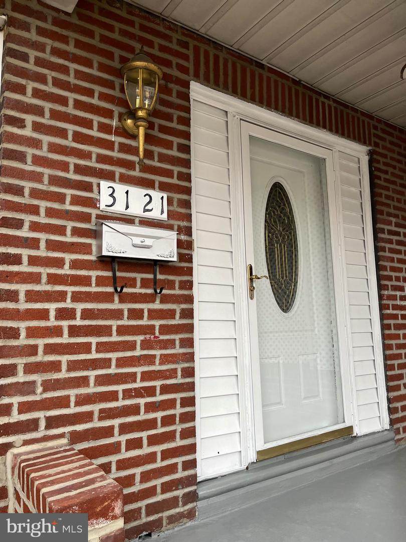 3121 Stirling Street - Photo 1