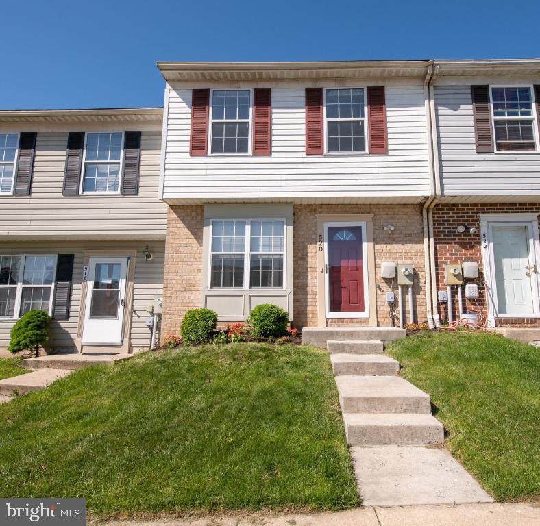 520 Gloucester - Photo 1