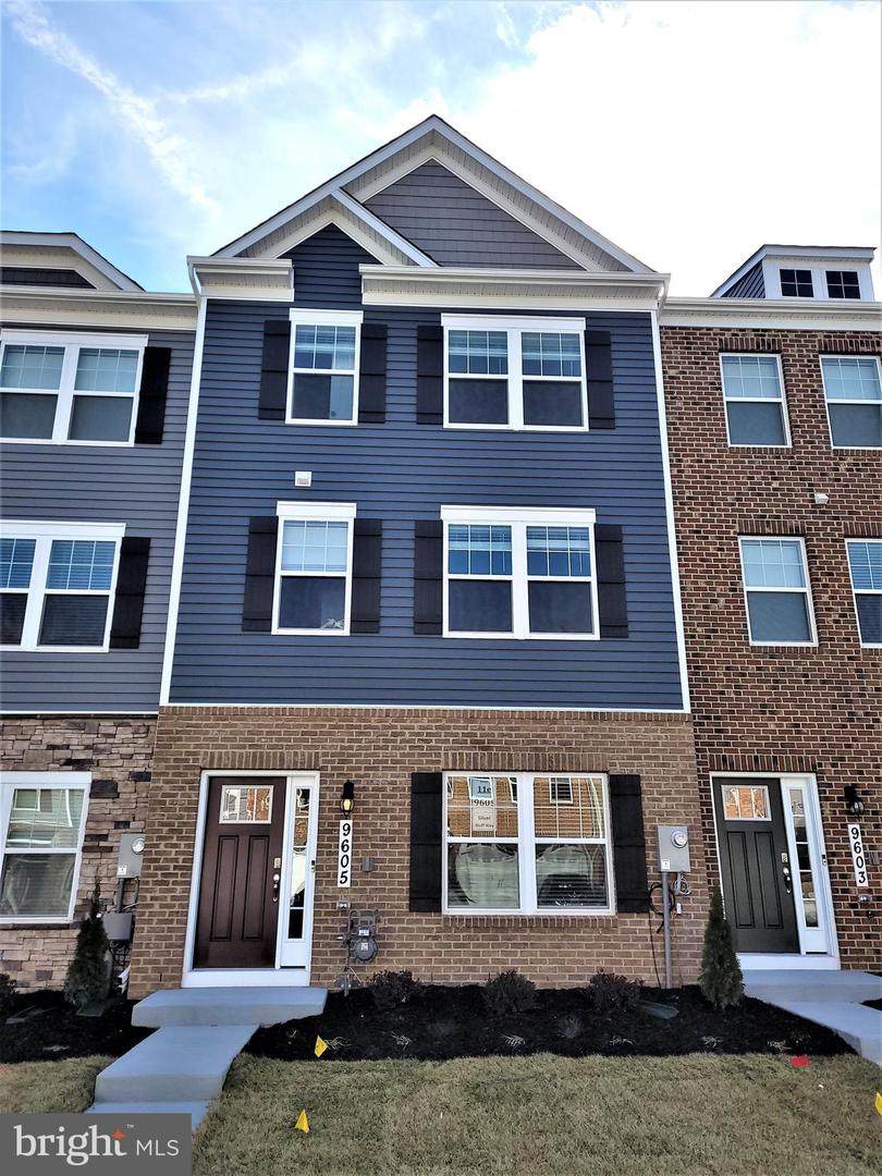 9605 Silver Bluff Way - Photo 1