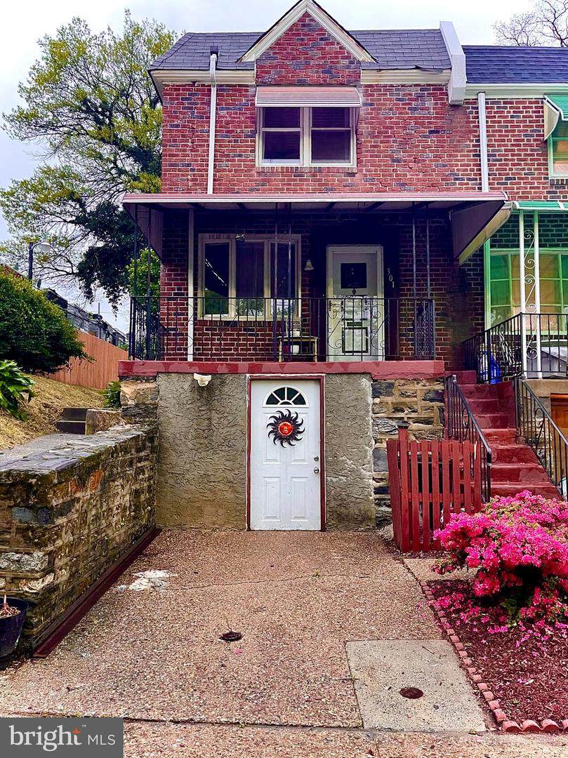 301 Pleasant Street - Photo 1