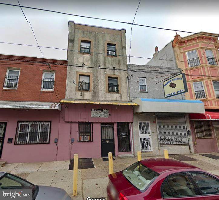 1906 7TH Street - Photo 1
