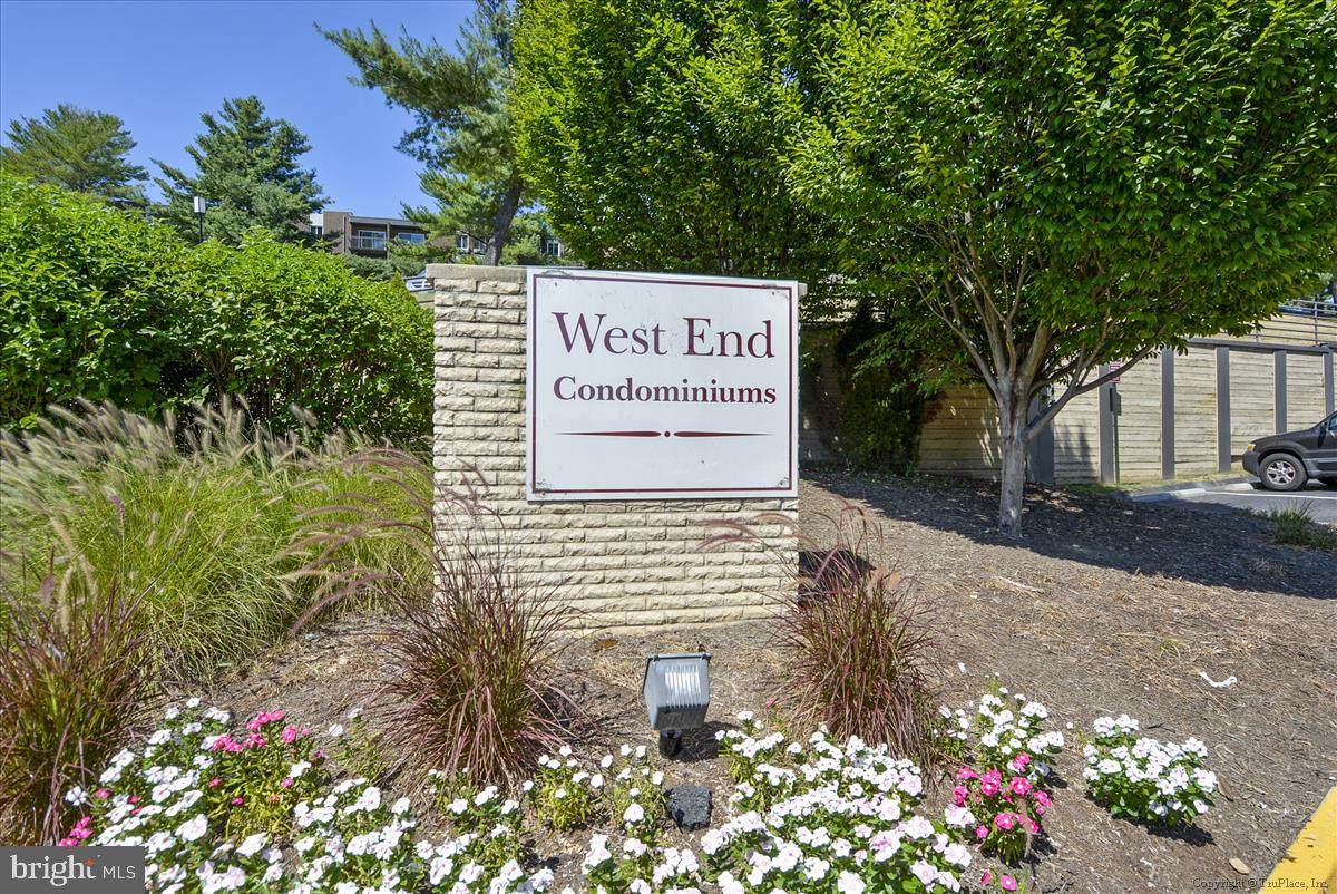 60 Van Dorn Street - Photo 1