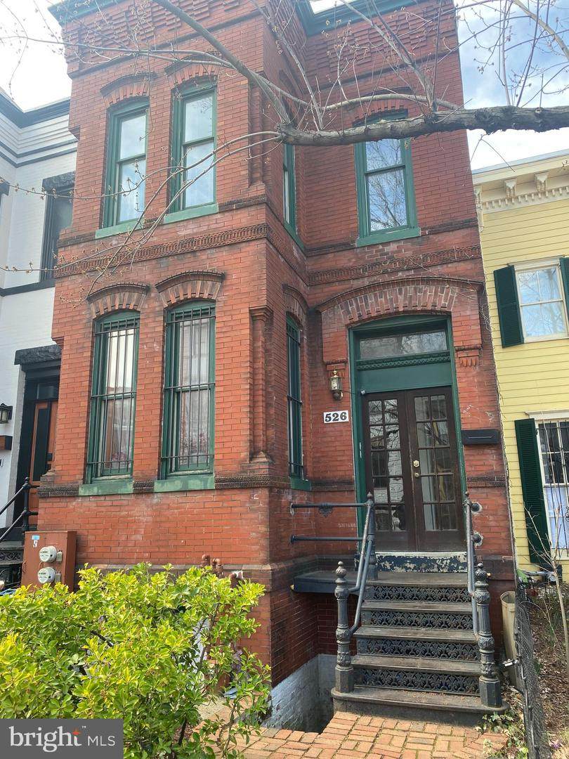 526 8TH Street - Photo 1