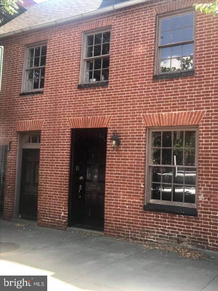 832 Bond Street - Photo 1