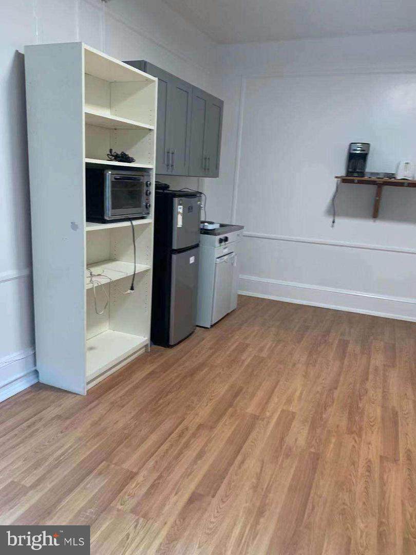 1324 Locust Street - Photo 1