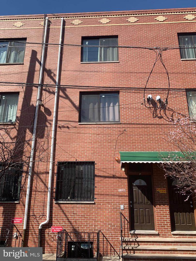 1228 Carlisle Street - Photo 1