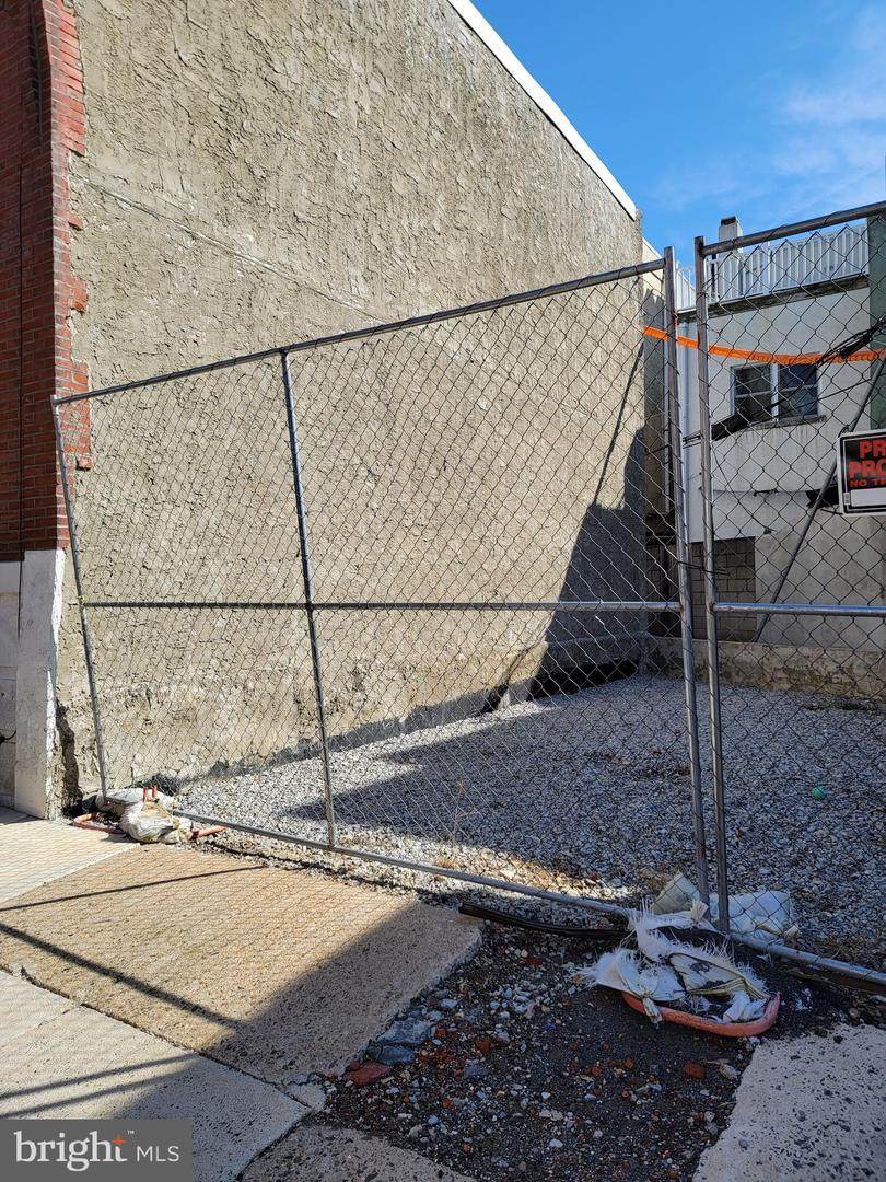 1931 Juniper Street - Photo 1