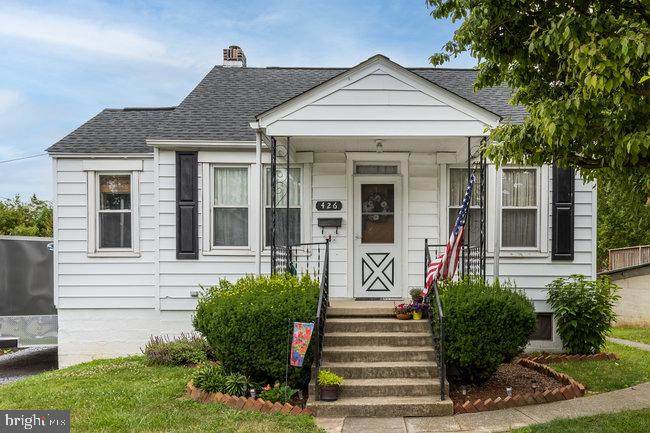 426 Washington Street - Photo 1