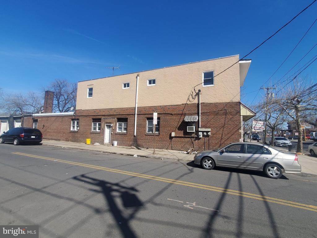 1245-47 Martin Luther King Jr Boulevard - Photo 1