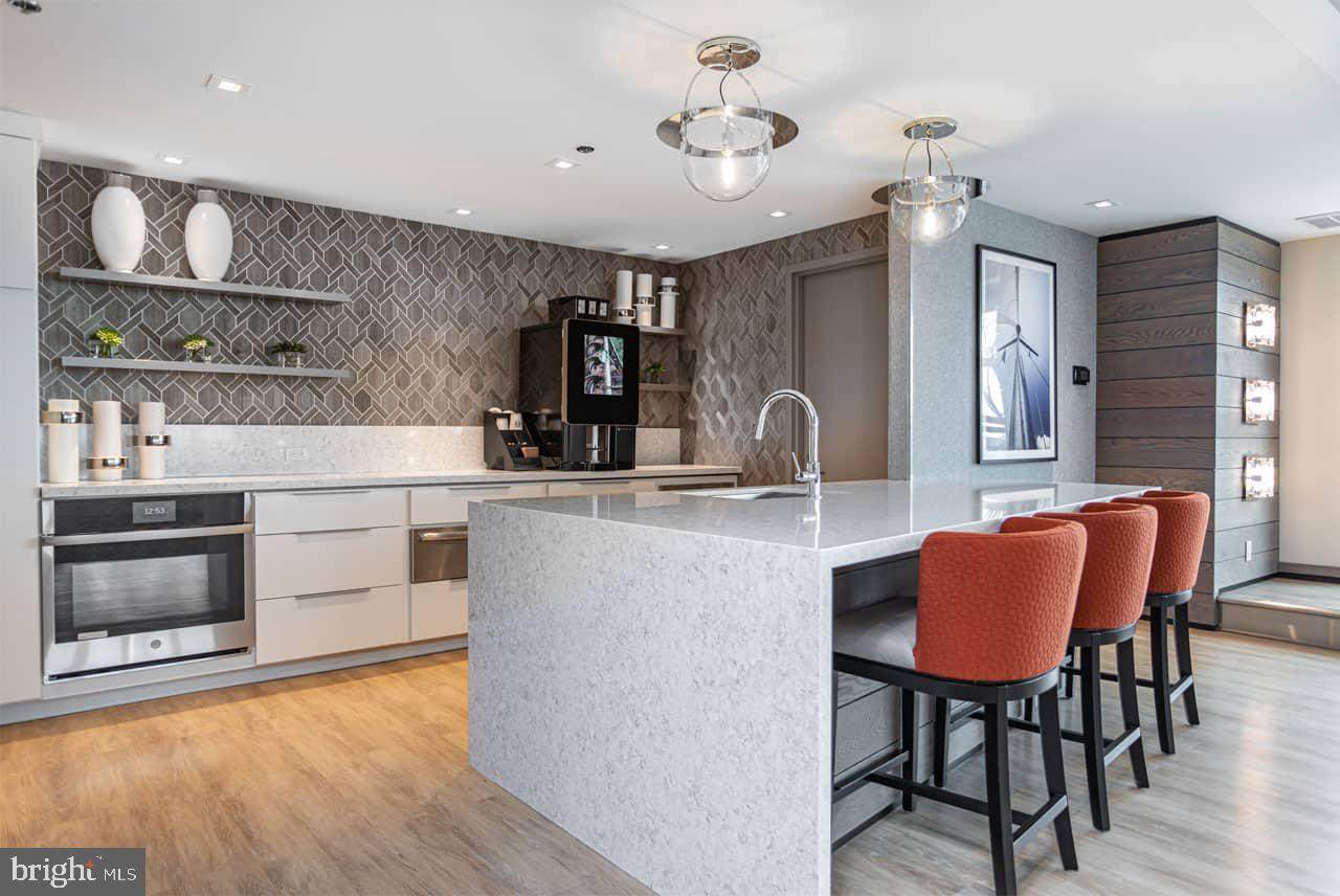 717 Columbus Boulevard - Photo 1